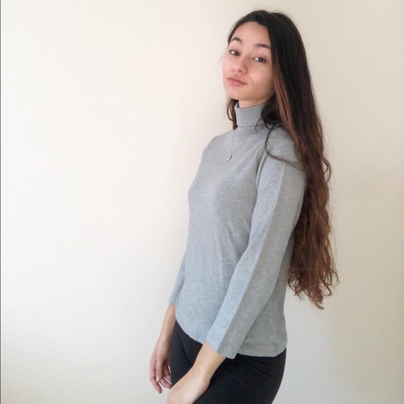 Grey turtleneck size small - Picture 4 of 4